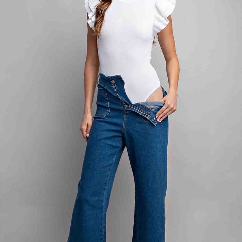 White Ruffle Bodysuit ee:some